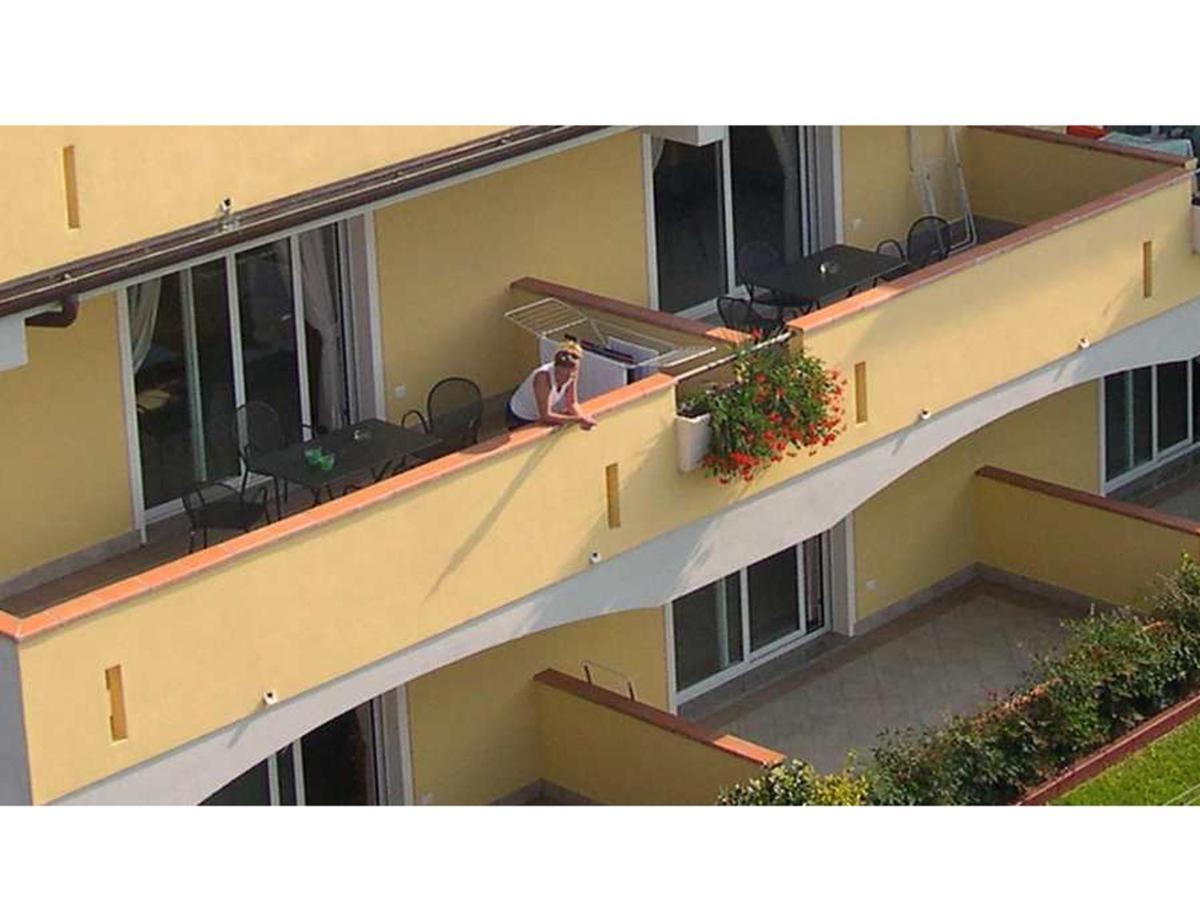 Residence Miralago Rooms & Apartments Manerba del Garda Ngoại thất bức ảnh