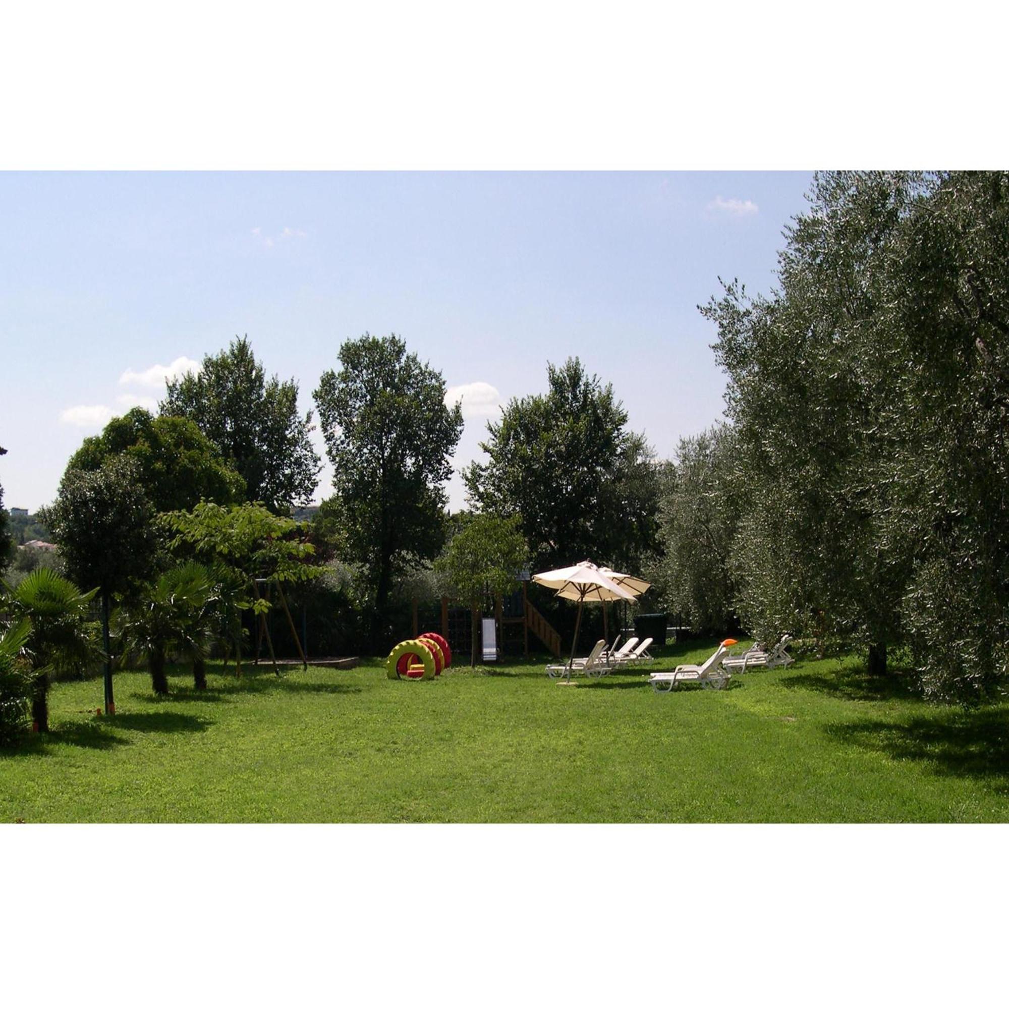 Residence Miralago Rooms & Apartments Manerba del Garda Ngoại thất bức ảnh
