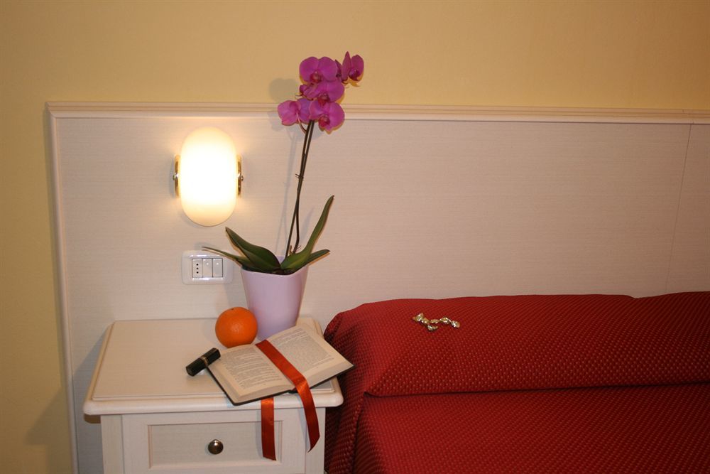 Residence Miralago Rooms & Apartments Manerba del Garda Ngoại thất bức ảnh