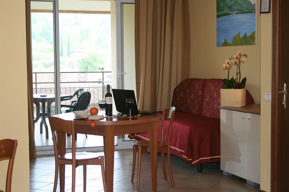 Residence Miralago Rooms & Apartments Manerba del Garda Ngoại thất bức ảnh
