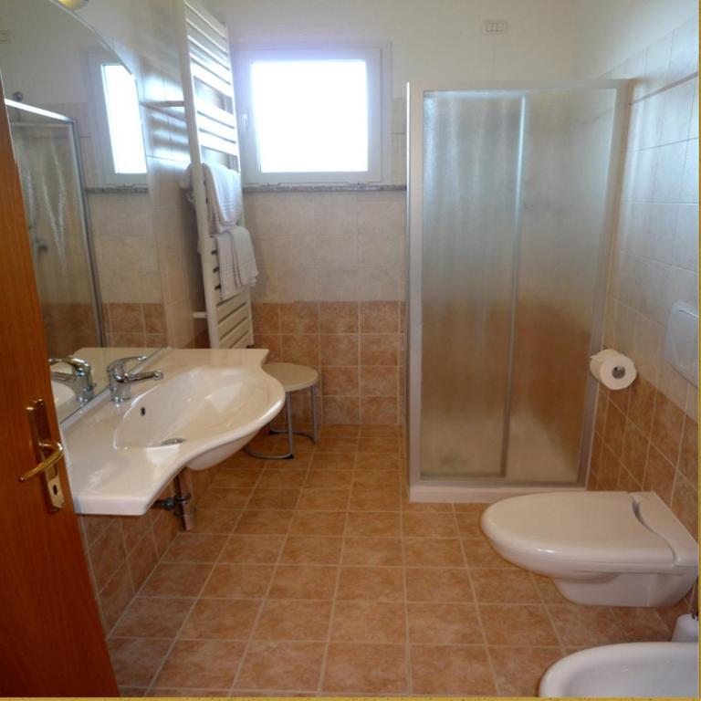 Residence Miralago Rooms & Apartments Manerba del Garda Phòng bức ảnh