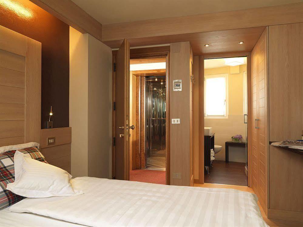 Residence Miralago Rooms & Apartments Manerba del Garda Ngoại thất bức ảnh