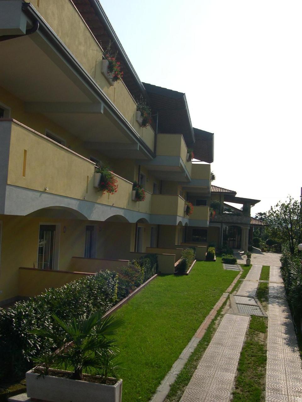 Residence Miralago Rooms & Apartments Manerba del Garda Ngoại thất bức ảnh