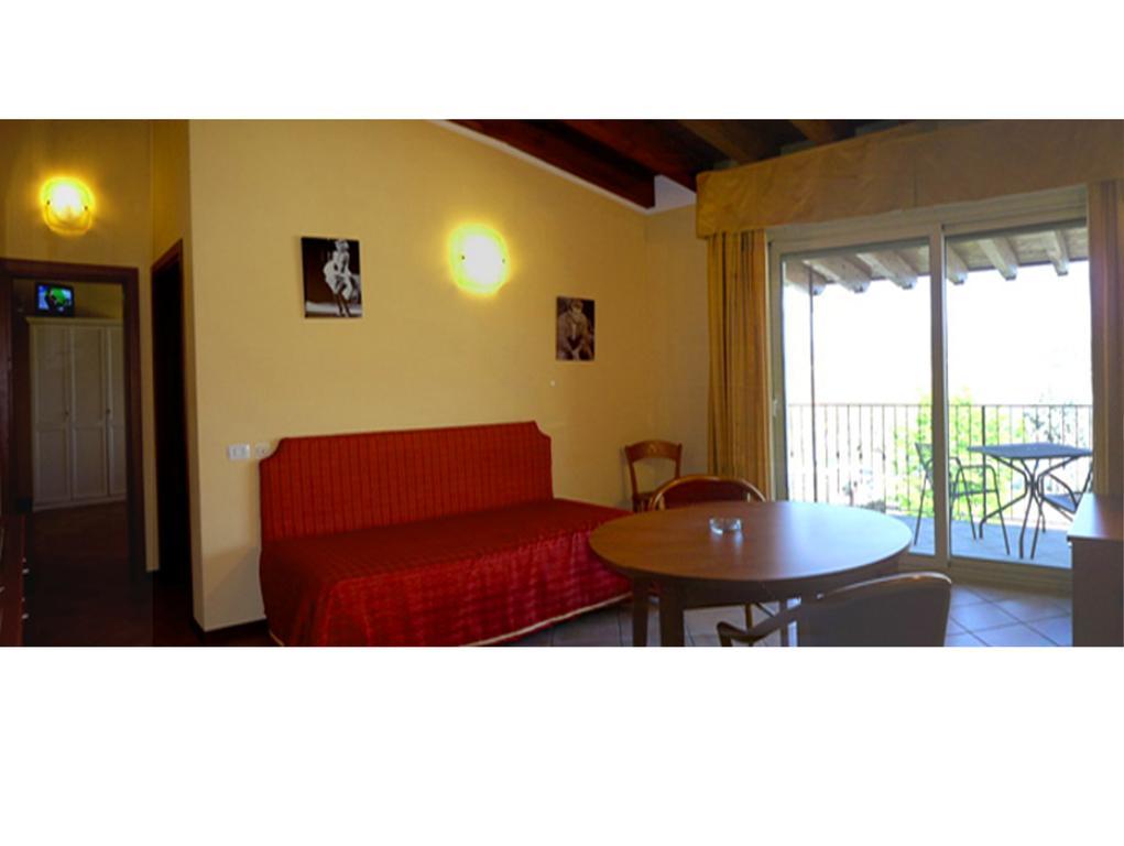 Residence Miralago Rooms & Apartments Manerba del Garda Ngoại thất bức ảnh